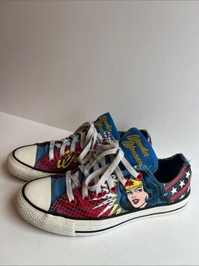 Converse x Wonder Woman Sneakers Size 7